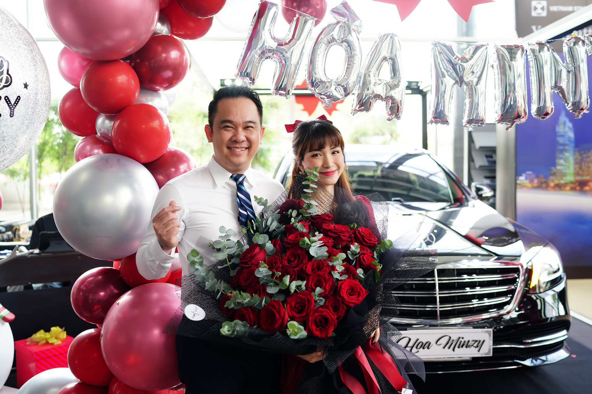 Mr Xuân Hoàn - tay Sales Mercedes nổi danh như cồn, phù thuỷ độ hàng trăm xe tiền tỷ khắp cả nước: Đã làm thì phải CHẤT! - Ảnh 2. Mr Xuân Hoàn - tay Sales Mercedes nổi danh như cồn, phù thuỷ độ hàng trăm xe tiền tỷ khắp cả nước: Đã làm thì phải CHẤT! - Ảnh 2.