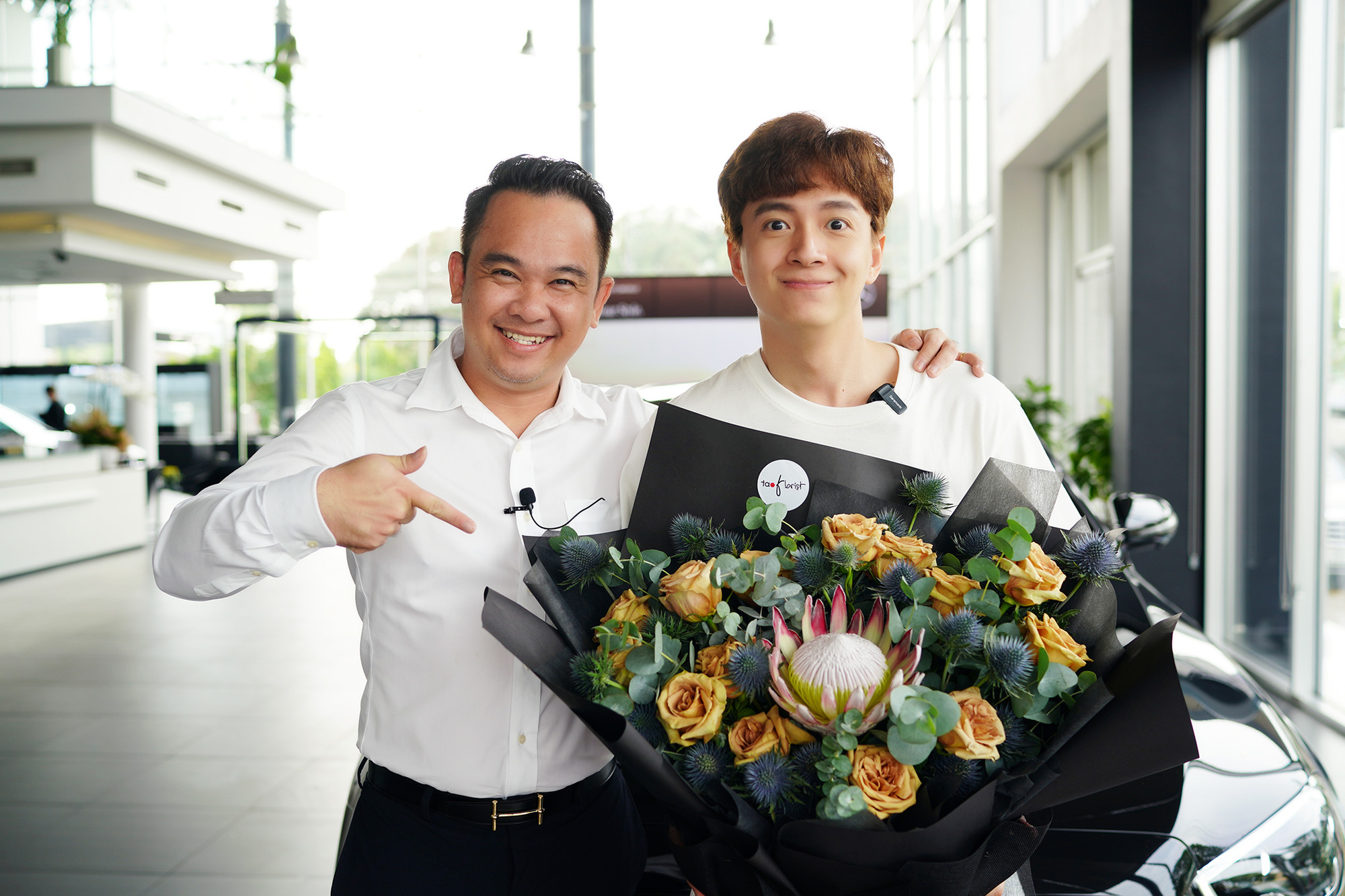 Mr Xuân Hoàn - tay Sales Mercedes nổi danh như cồn, phù thuỷ độ hàng trăm xe tiền tỷ khắp cả nước: Đã làm thì phải CHẤT! - Ảnh 5. Mr Xuân Hoàn - tay Sales Mercedes nổi danh như cồn, phù thuỷ độ hàng trăm xe tiền tỷ khắp cả nước: Đã làm thì phải CHẤT! - Ảnh 5.