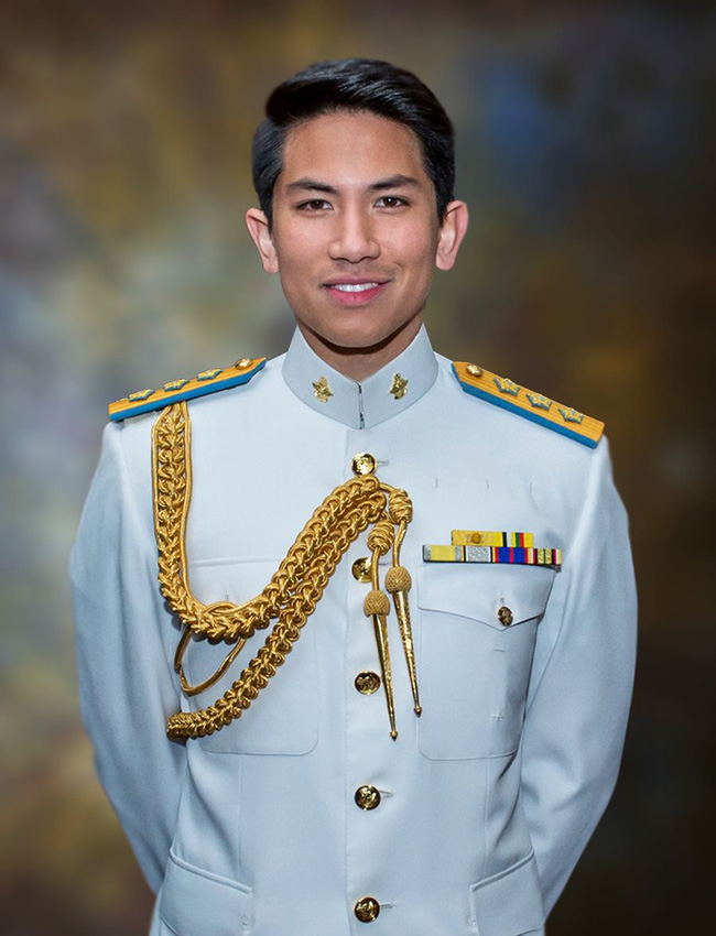 Hoàng Tú Hoàng tử điển trai nhất Brunei - người thừa kế 20 tỷ USD “cực phẩm