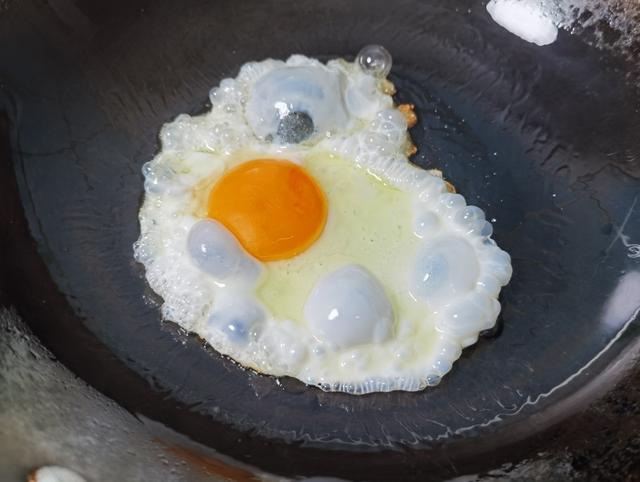 4 sai lầm khi ăn trứng mà nhiều người mắc phải, đặc biệt là 3 cái đầu tiên vừa mất dinh dưỡng vừa tốn tiền - Ảnh 4.
