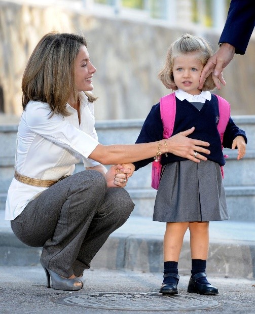 Historia de la princesa española: Nada más nacer, fue la "salvadora" de la familia real. A los 13 años, su imagen quedó impresa en una moneda, convirtiéndola en la futura reina más joven de Europa - Foto 2.