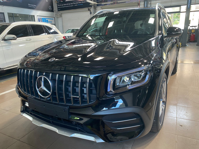 Mercedes-AMG GLB 35 ồ ạt về đại lý: SUV 7 chỗ mạnh nhất Việt Nam cho dân chơi mê tốc độ, giá đắt hơn GLC 300 - Ảnh 18.