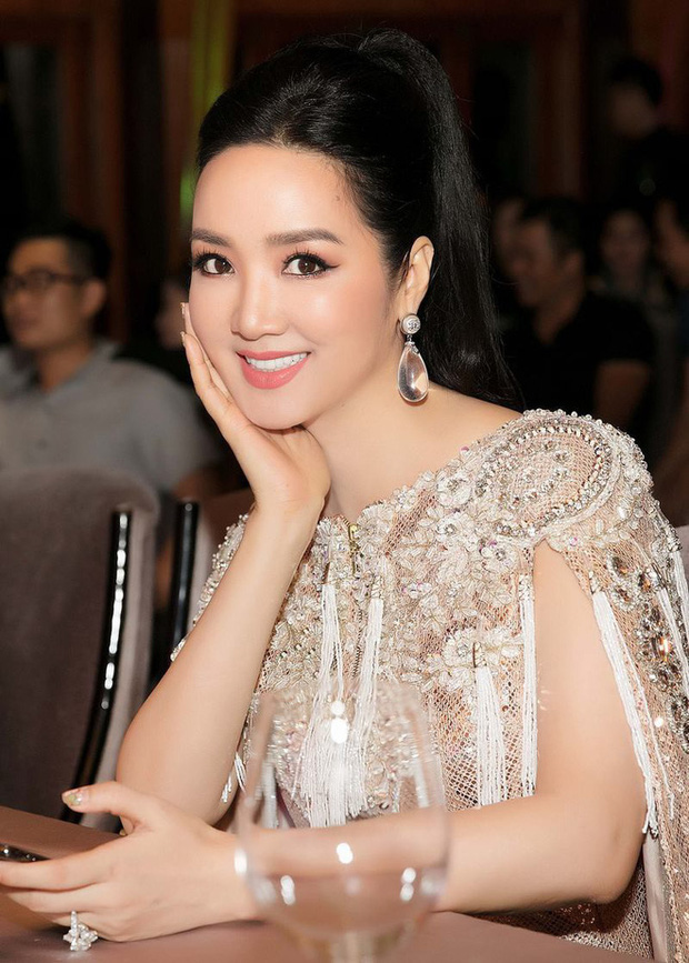 Có 1 Hoa hậu Việt Nam siêu kín tiếng đang giữ chức Giám đốc Kinh doanh, được Guinness ghi nhận nàng Hậu thạo nhiều ngoại ngữ nhất!  - Ảnh 5.
