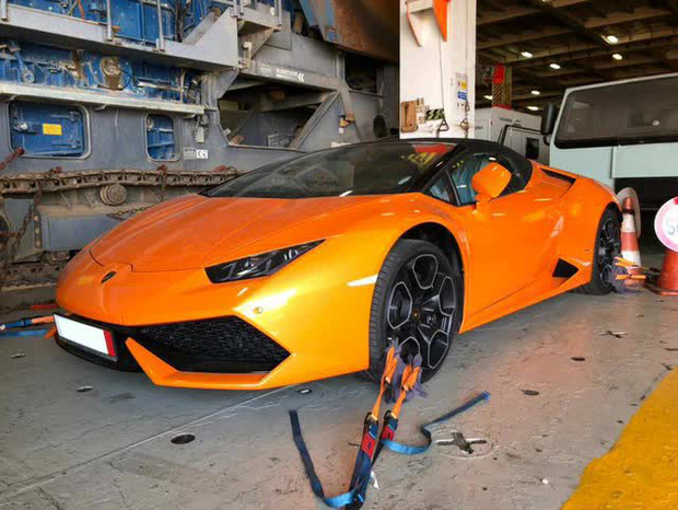  Lamborghini Huracan Spyder độc nhất Việt Nam bị bỏ quên hơn 5 tháng tại cảng Tiên Sa, giá trị không dưới 10 tỷ đồng  - Ảnh 1.