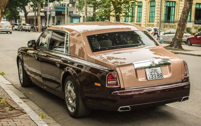 Chủ tịch Trịnh Văn Quyết - ‘dân chơi xe’ khét tiếng: Sở hữu Rolls-Royce Phantom Lửa Thiêng 51 tỷ, Maybach S600 Pullman được ví là ‘biệt thự biết đi’ lên tới triệu đô… - Ảnh 1.