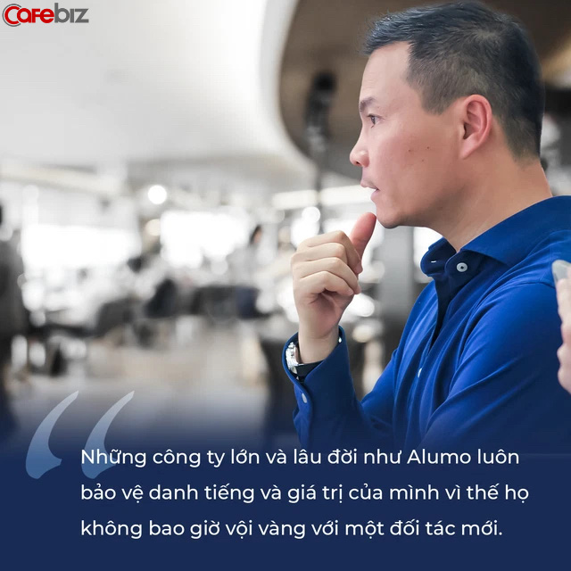 Founder SIR Tailor: Lái xe 800 km, gặp ‘đế chế dệt may’ Thuỵ Sỹ 15 phút, mở đầu cho tham vọng ‘mang cả Châu Âu vào từng ‘đường kim mũi chỉ’ - Ảnh 2.