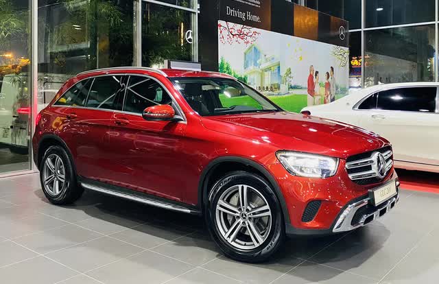 Đón Tết lần thứ 2 tại Việt Nam sau 20 năm, Bằng Kiều chơi lớn sắm Mercedes GLC gần 2 tỷ đồng du xuân - Ảnh 3.