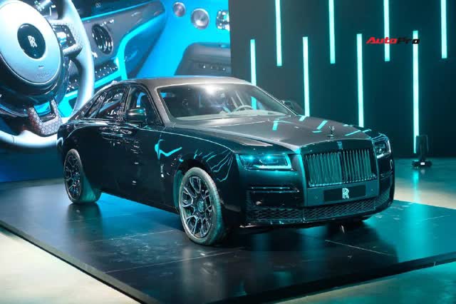 Rolls-Royce Ghost Black Badge 2022 chính hãng giá từ 33,7 tỷ đồng tại Việt Nam - Sedan siêu sang hàng độc cho đại gia chơi Tết - Ảnh 6.