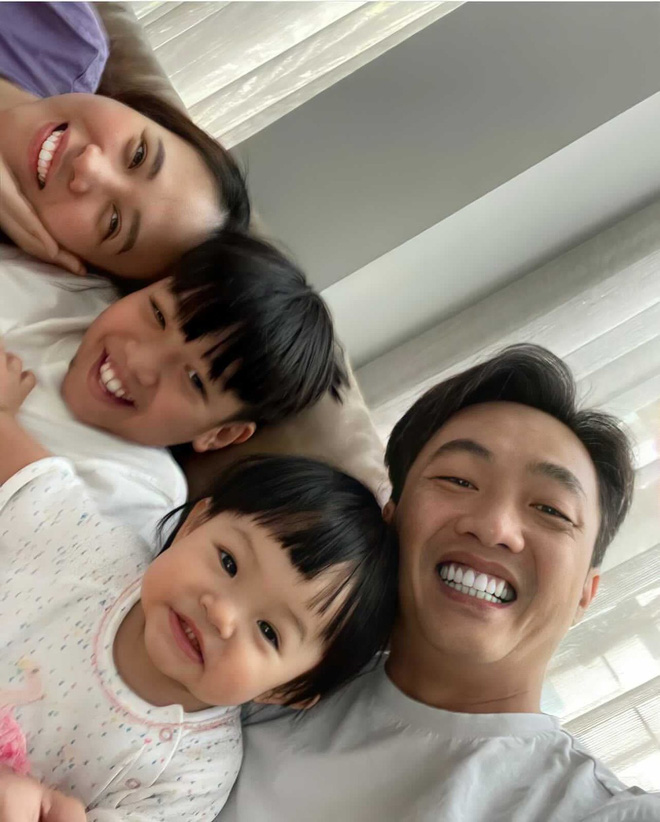 Cậu cả nhà đại gia Cường Đô La: Sinh ra từ vạch đích, học trường quốc tế với học phí hơn nửa tỷ đồng/năm, được 4 bố mẹ chiều chuộng hết mực - Ảnh 8.