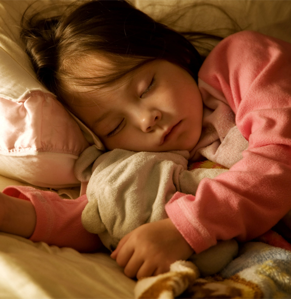 Trong ngày có một khung giờ vàng, trẻ ngủ đúng giờ đó sẽ ngày càng thông minh hơn, cao lớn hơn - Ảnh 1.