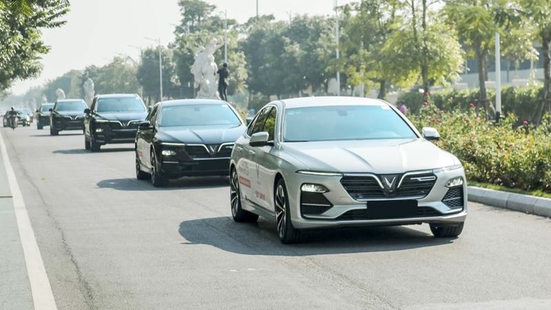 VinFast dừng sản xuất xe xăng, các chủ xe nói gì?