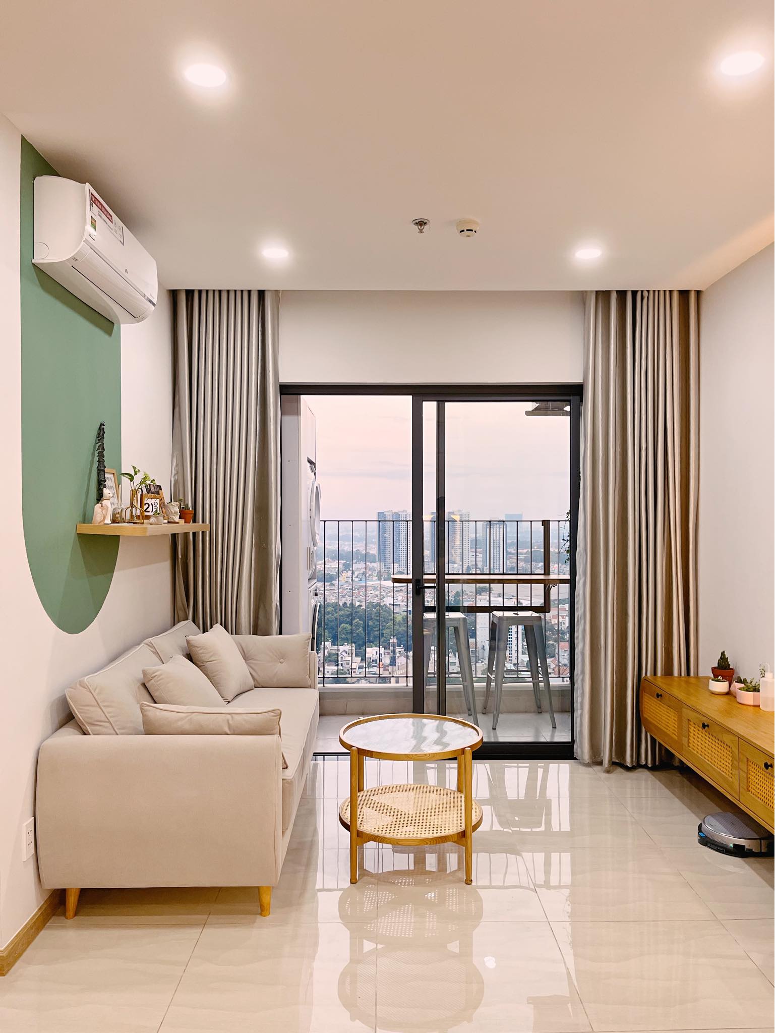 Căn hộ 56m2 của vợ chồng trẻ: Nên đầu tư thiết kế nhà để có cảm giác “sở hữu - Ảnh 4. Căn hộ 56m2 của vợ chồng trẻ: Nên đầu tư thiết kế nhà để có cảm giác “sở hữu - Ảnh 4.
