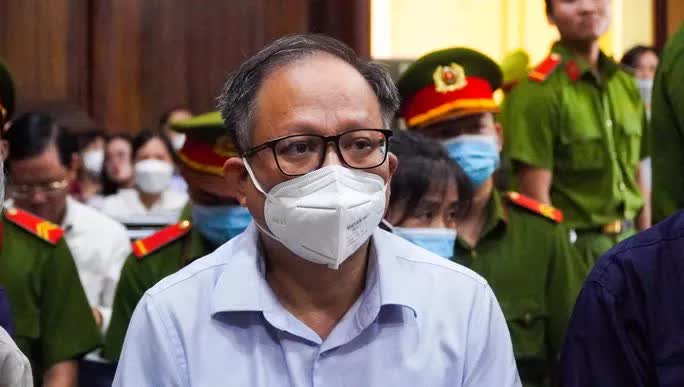 Hình ảnh bị cáo Tất Thành Cang tại tòa sáng nay - Ảnh 4.