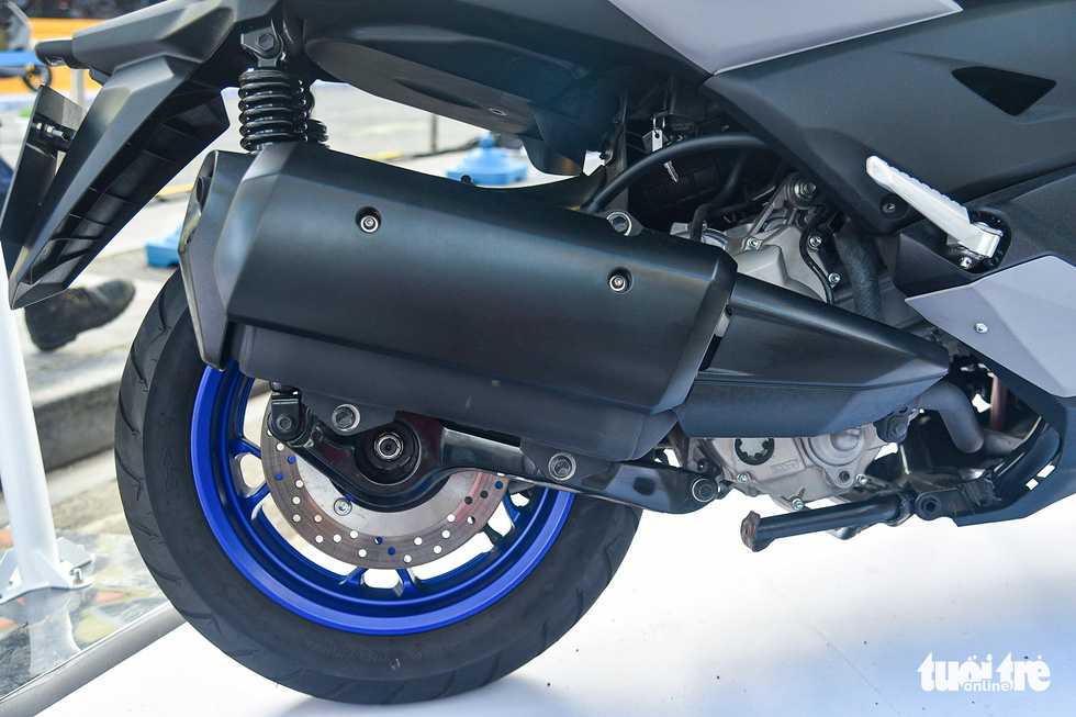 Yamaha X Max 300 nhận đặt hàng tại Việt Nam, giá từ 129 triệu đồng - Ảnh 10. Yamaha X Max 300 nhận đặt hàng tại Việt Nam, giá từ 129 triệu đồng - Ảnh 10.