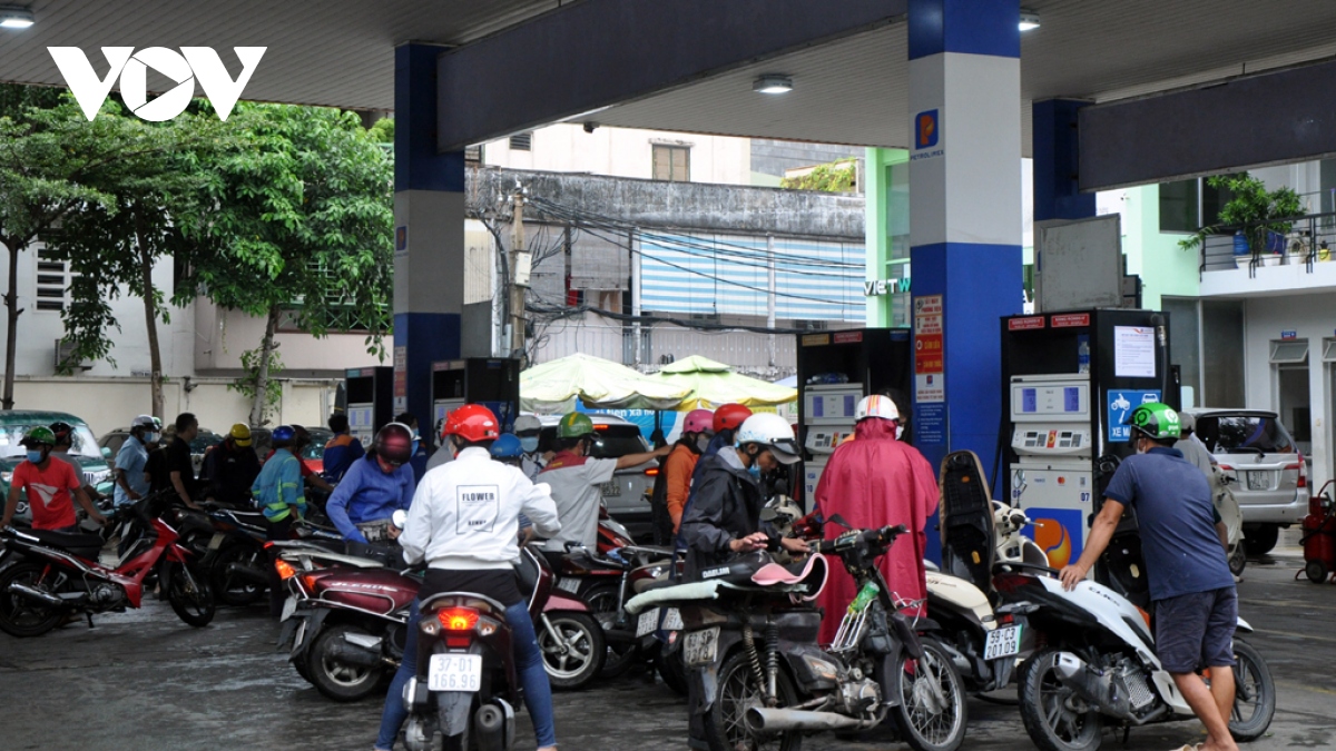 Bộ Công Thương: Tồn kho xăng dầu vẫn cơ bản đáp ứng đủ nhu cầu - Ảnh 1.