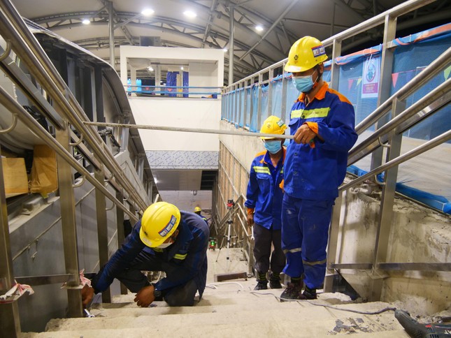  Cận cảnh nhà ga Metro số 1 có mái che lớn nhất Việt Nam sắp về đích  - Ảnh 3.