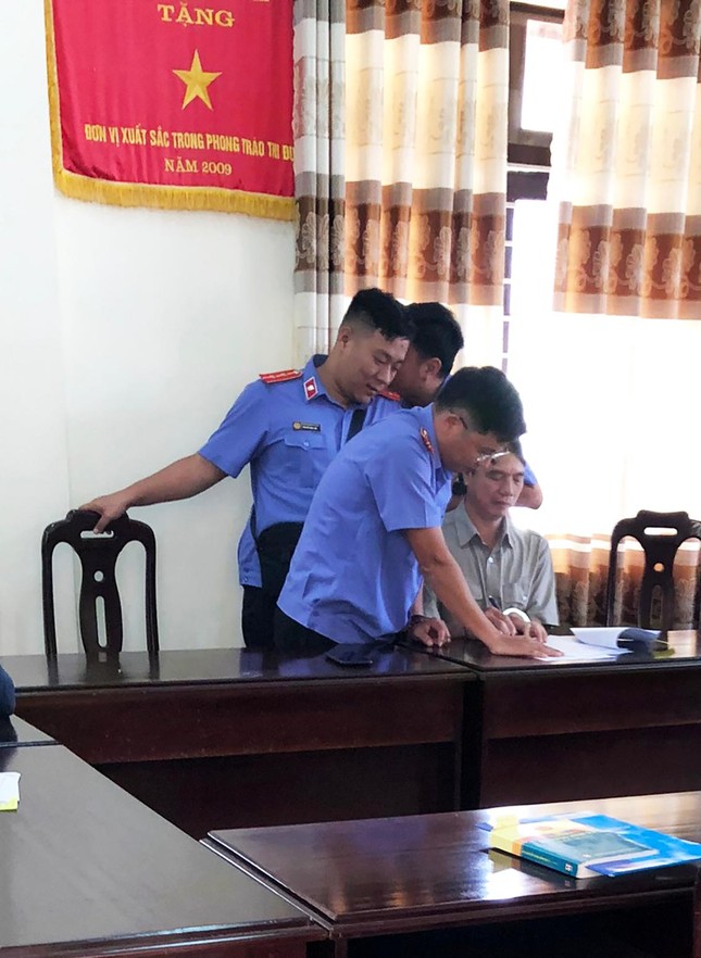 Bắt Phó chi cục Thi hành án dân sự vì khuất tất trong bán đấu giá nhà - Ảnh 1.