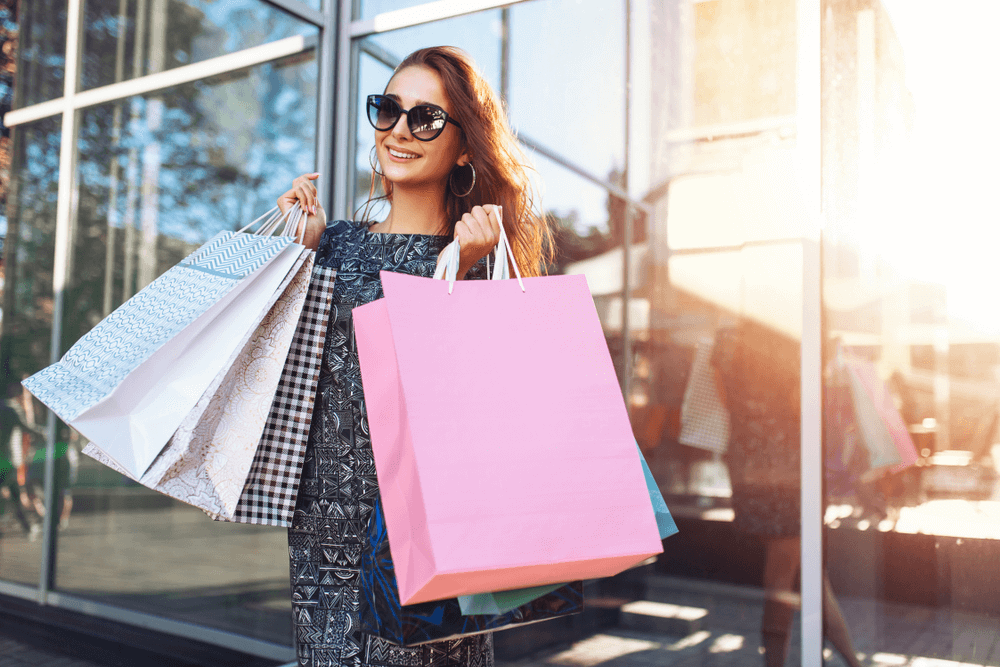 Triệu phú tiết kiệm 70% thu nhập vạch mặt 7 thứ vô bổ mà giới trẻ đang đổ xô chi tiền, cho rằng nếu không từ bỏ thì muôn đời khổ vì nghèo - Ảnh 4.
