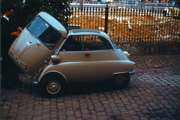  Isetta: Chiếc xe siêu nhỏ đầu tiên trên thế giới - Ảnh 1.