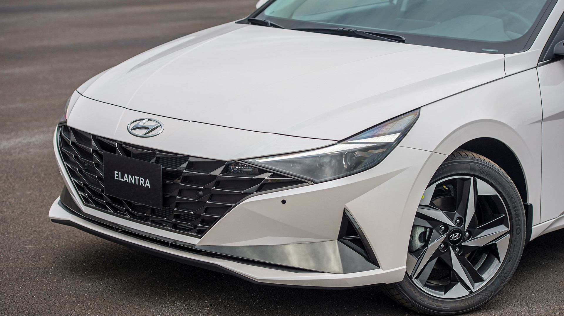 Chào giá từ 599 triệu, Hyundai Elantra quyết đấu Kia K3, Mazda3 tại Việt Nam - Ảnh 4.
