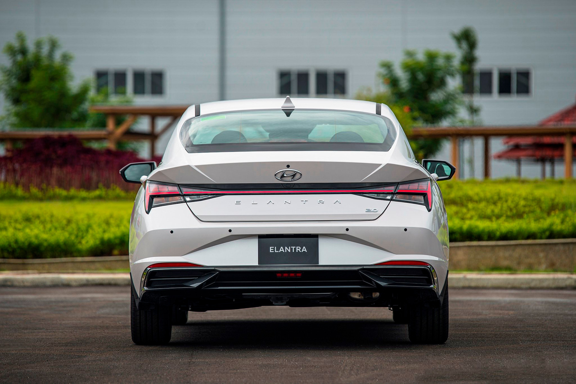 Chào giá từ 599 triệu, Hyundai Elantra quyết đấu Kia K3, Mazda3 tại Việt Nam - Ảnh 2.