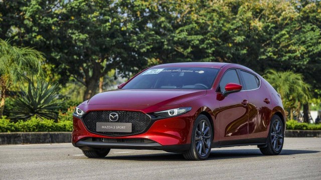 Mazda tất tay giảm giá ô tô đang bán tại Việt Nam: Cao nhất 110 triệu đồng, giá Mazda3 ngang Toyota Vios - Ảnh 1.