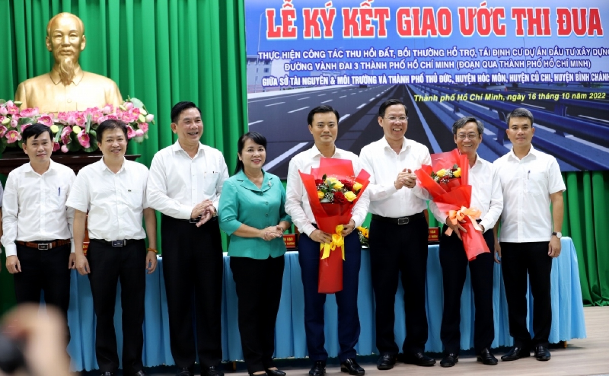 TP.HCM yêu cầu đảm bảo tiến độ giải phóng mặt bằng dự án đường Vành đai 3 - Ảnh 2. TP.HCM yêu cầu đảm bảo tiến độ giải phóng mặt bằng dự án đường Vành đai 3 - Ảnh 2.