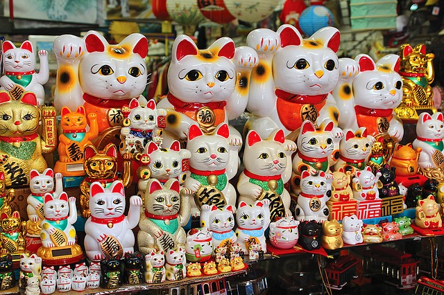 Nguồn gốc và ý nghĩa bất ngờ của “chú mèo vẫy khách” cầu may nổi tiếng trong văn hóa Nhật Bản - Ảnh 2.