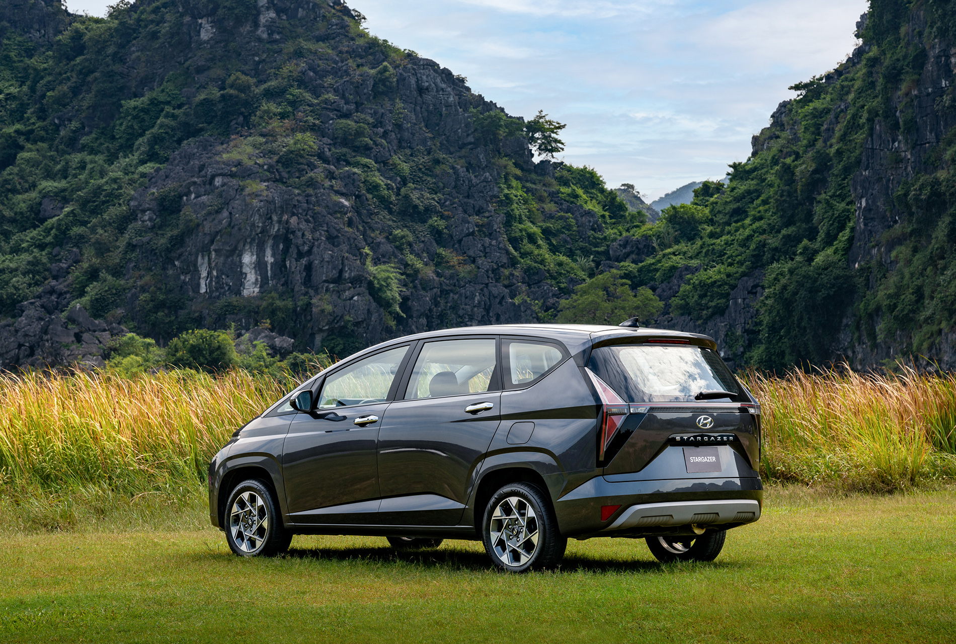 Hyundai Stargazer về Việt Nam, giá từ 575 triệu tất tay đấu Mitsubishi Xpander, Toyota Veloz Cross - Ảnh 5.