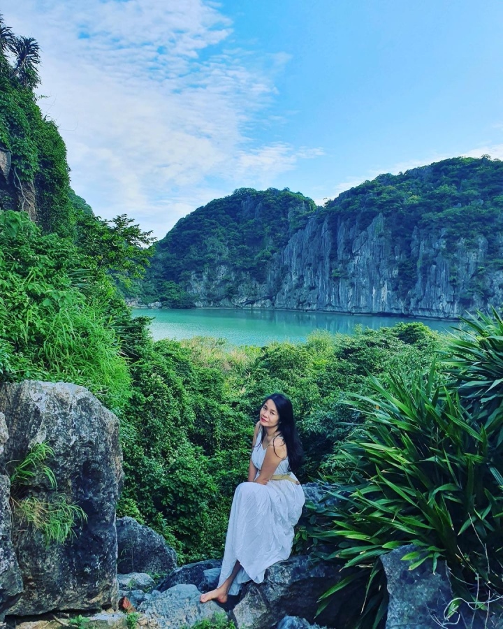 Vẻ đẹp nguyên sơ, ít người đặt chân đến ở ‘mắt rồng’ giữa lòng vịnh Hạ Long - Ảnh 5. Vẻ đẹp nguyên sơ, ít người đặt chân đến ở ‘mắt rồng’ giữa lòng vịnh Hạ Long - Ảnh 5.