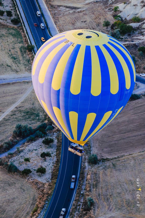 Bay khinh khí cầu trên những kỳ quan ở Cappadocia - Ảnh 18.