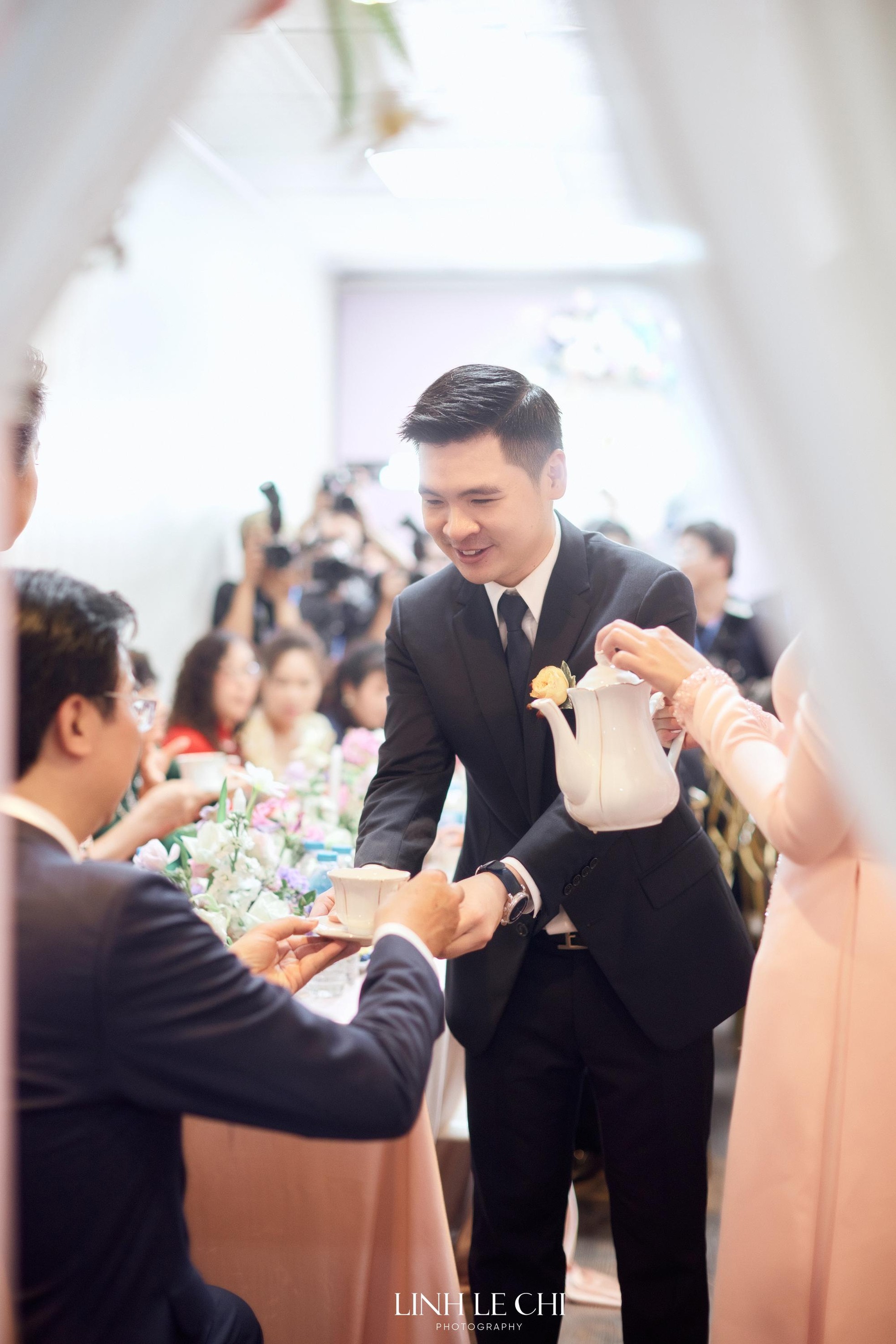Doanh nhân Đỗ Vinh Quang rước Đỗ Mỹ Linh bằng xe Rolls-Royce ở lễ cưới - Ảnh 10.