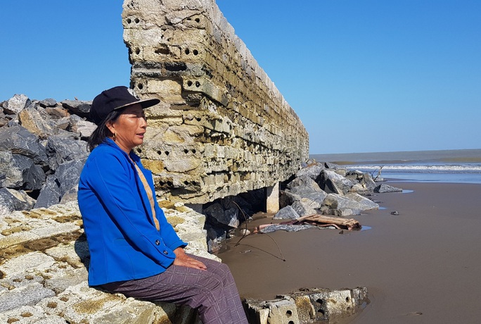 Biển xâm thực dài 1,5 km nuốt nhiều ha đất, Thanh Hóa phải cầu cứu Bộ - Ảnh 3.