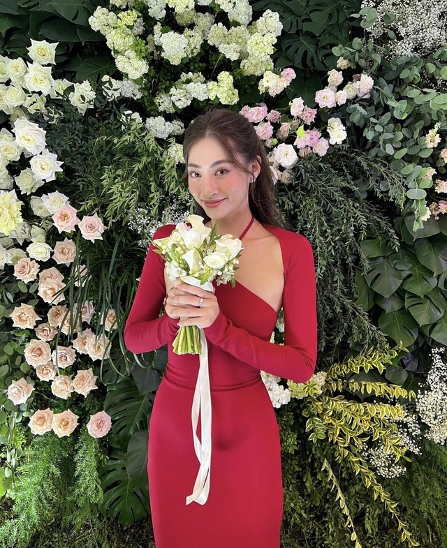 Toàn cảnh hôn lễ Hoa hậu Đỗ Mỹ Linh và chồng doanh nhân: Dàn mỹ nhân đổ bộ, Lương Thuỳ Linh bắt được hoa cưới - Ảnh 17.
