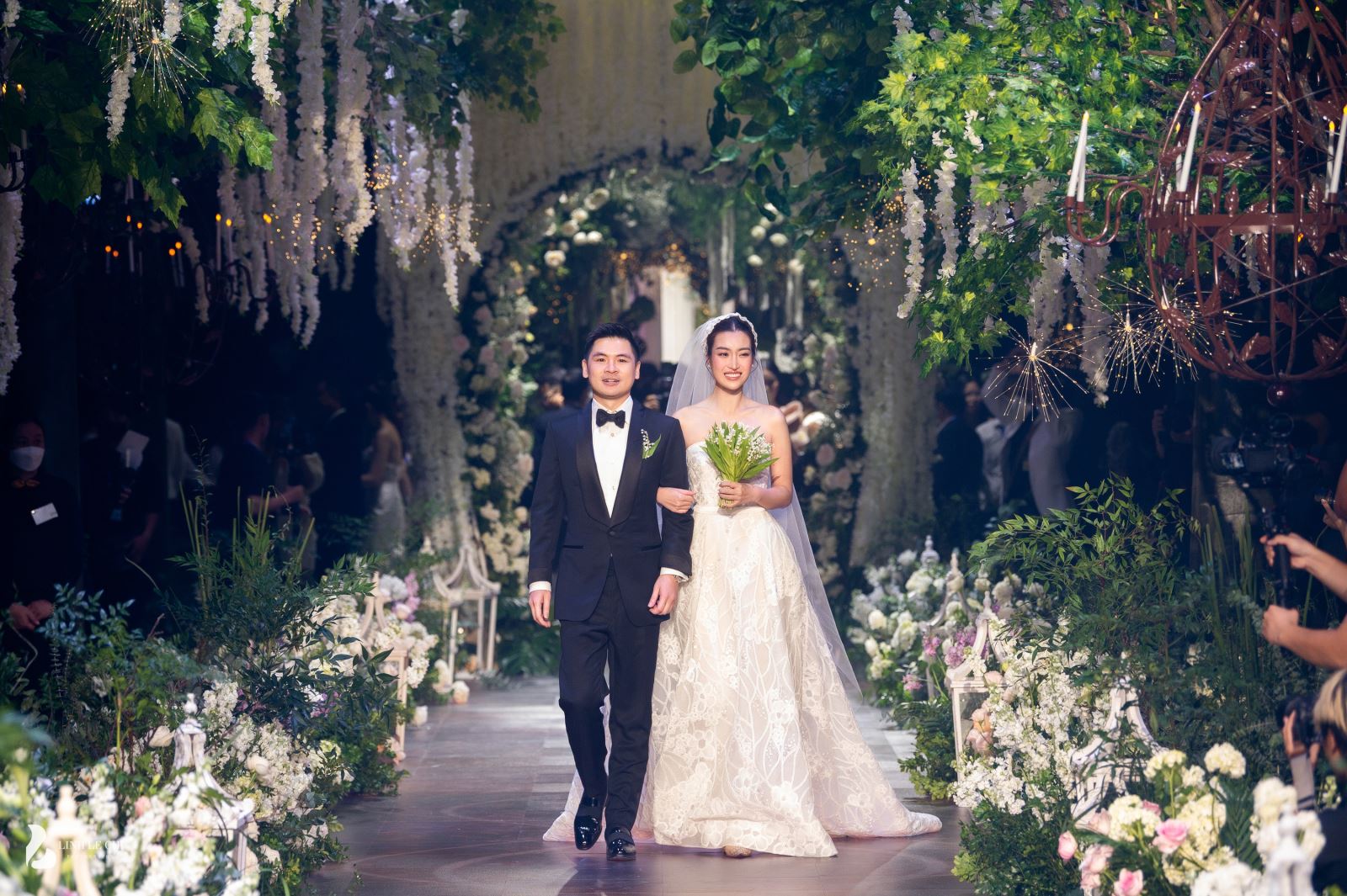 Chồng Đỗ Mỹ Linh chia sẻ sau đám cưới: Bắt đầu hành trình mới với định mệnh của tôi - Ảnh 1. Chồng Đỗ Mỹ Linh chia sẻ sau đám cưới: Bắt đầu hành trình mới với định mệnh của tôi - Ảnh 1.