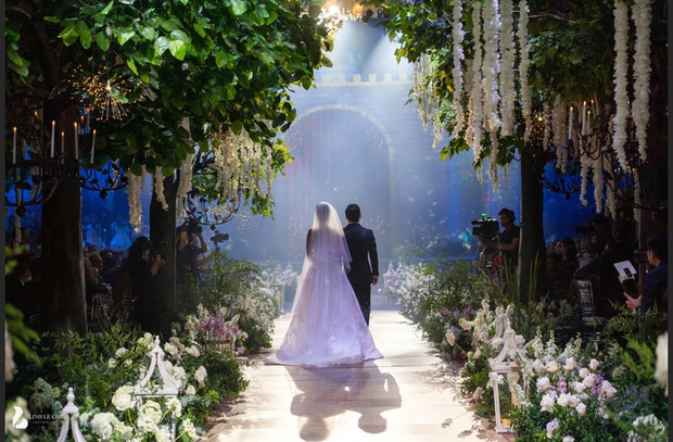 Những khoảnh khắc đẹp trong đám cưới của Đỗ Mỹ Linh - Ảnh 1.