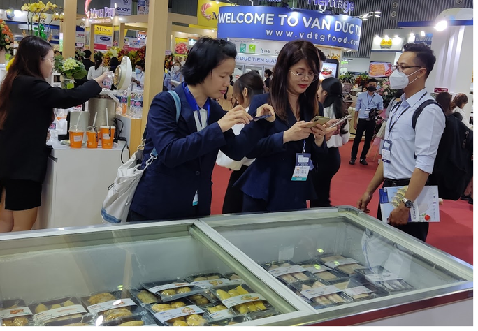 Cá tra mang về 2 tỉ USD - Ảnh 1. Cá tra mang về 2 tỉ USD - Ảnh 1.