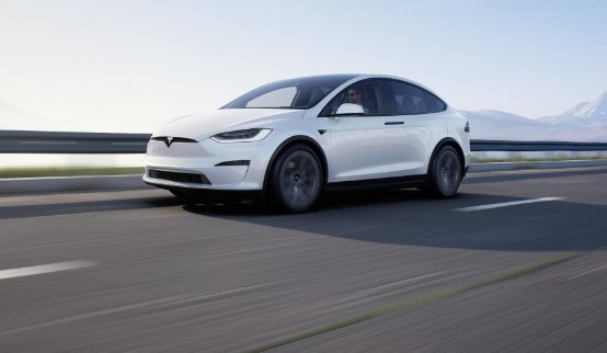 Tesla bất ngờ giảm giá 2 mẫu xe chủ lực để cạnh tranh với loạt ông lớn nội địa Trung Quốc - Ảnh 1.