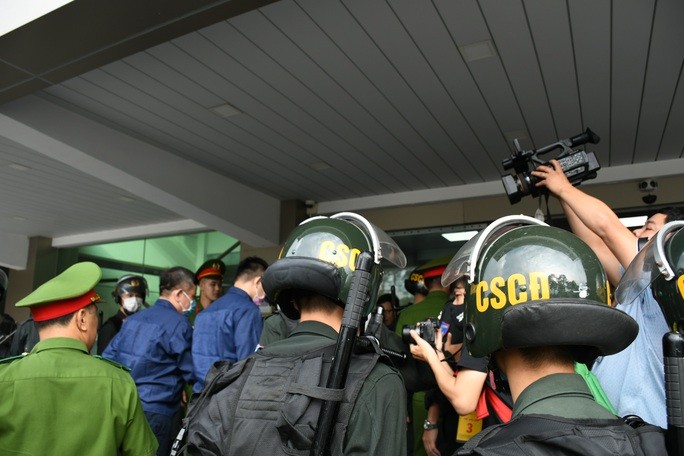 Hình ảnh phiên tòa xét xử vụ buôn lậu xăng dầu lớn nhất Đồng Nai - Ảnh 6.