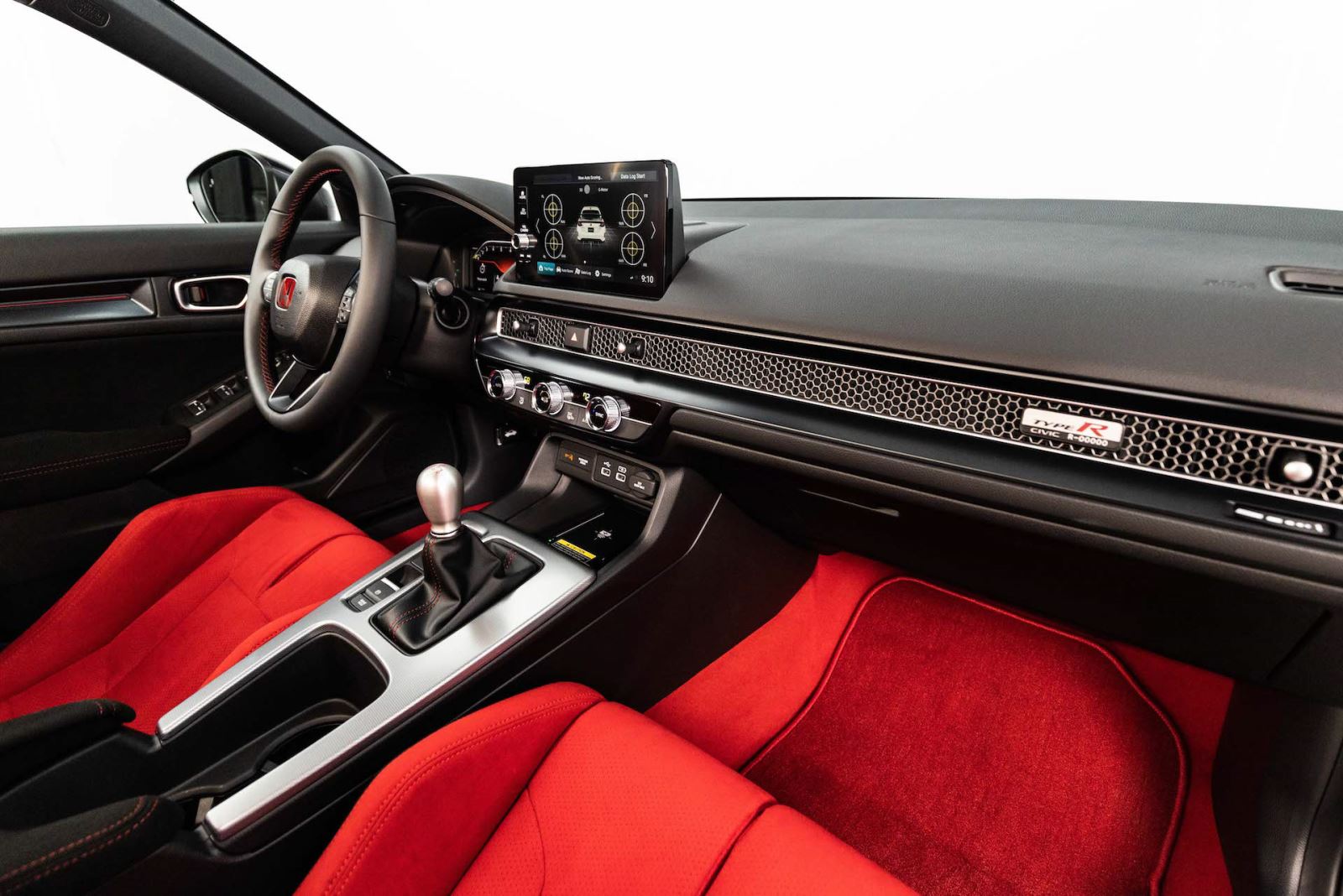 Ảnh ‘nóng’ Honda Civic Type R 2022 giá khoảng 2 tỷ đồng đầu tiên Việt Nam - Ảnh 3. Ảnh ‘nóng’ Honda Civic Type R 2022 giá khoảng 2 tỷ đồng đầu tiên Việt Nam - Ảnh 3.