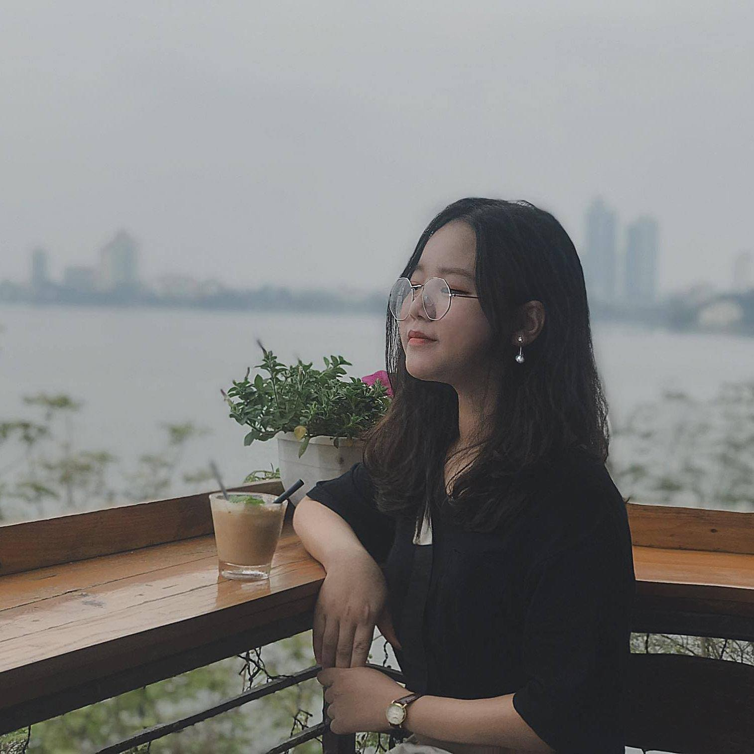 4 cô gái trẻ chia sẻ bài học xương máu khi quản lý chi tiêu - Ảnh 1.