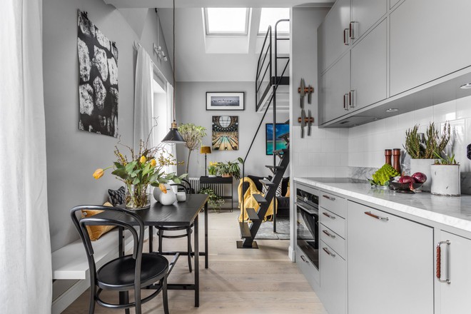  Thiết kế thông minh của ngôi nhà 31m² - Ảnh 1.