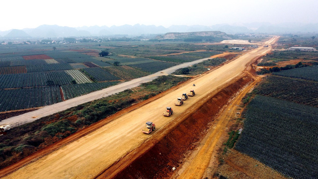 Hoàn thành 361 km cao tốc Bắc - Nam phía Đông trong năm 2022 - Ảnh 1.