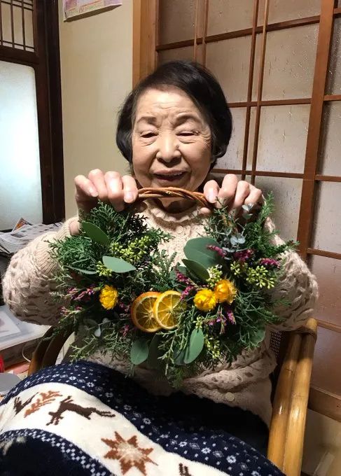 近 100 歲的日本女性熱衷於創作撕貼畫，在全國各地舉辦展覽——照片 13。