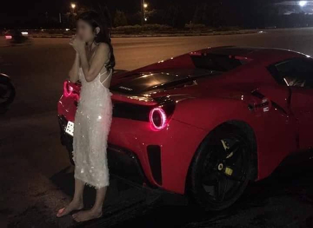  Ảnh: Hiện trường vụ siêu xe Ferrari va chạm với xe máy ở Hà Nội khiến 1 người tử vong - Ảnh 10.