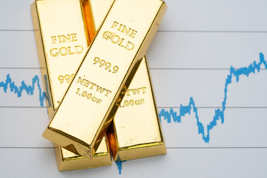 Ngân hàng trung ương các nước chạy đua tích trữ vàng - Ảnh 1.
