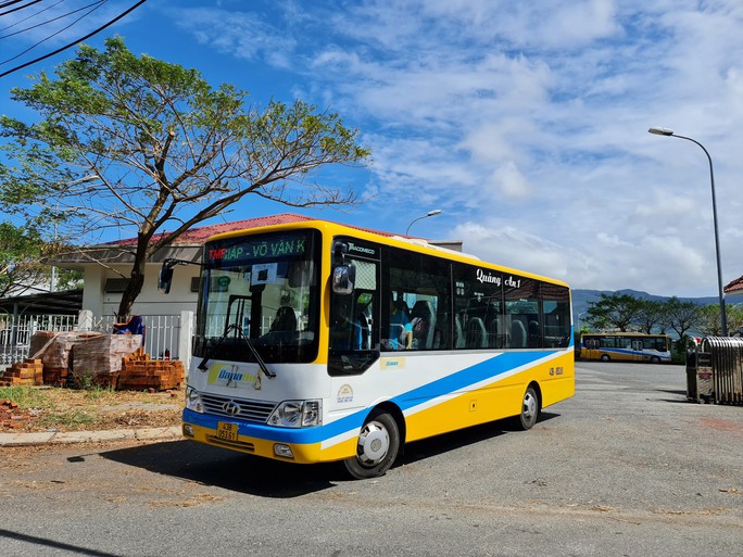 Tài xế xe buýt trợ giá: Lương chưa được 3 triệu đồng, vẫn bị nợ 5 tháng chưa trả - Ảnh 3. Tài xế xe buýt trợ giá: Lương chưa được 3 triệu đồng, vẫn bị nợ 5 tháng chưa trả - Ảnh 3.