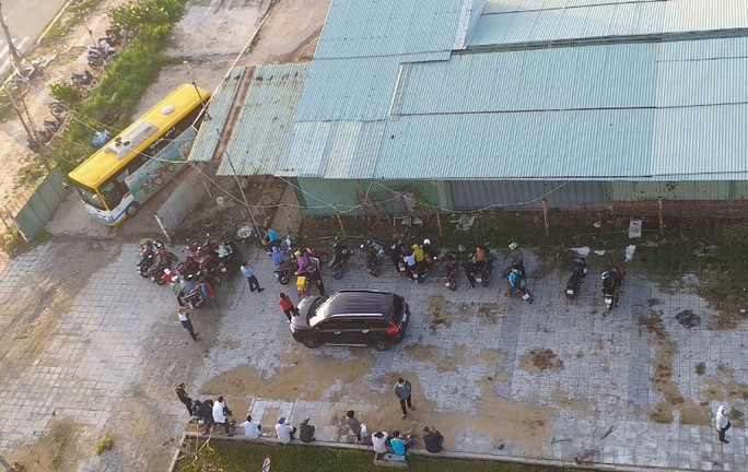 Tài xế xe buýt trợ giá: Lương chưa được 3 triệu đồng, vẫn bị nợ 5 tháng chưa trả - Ảnh 1. Tài xế xe buýt trợ giá: Lương chưa được 3 triệu đồng, vẫn bị nợ 5 tháng chưa trả - Ảnh 1.