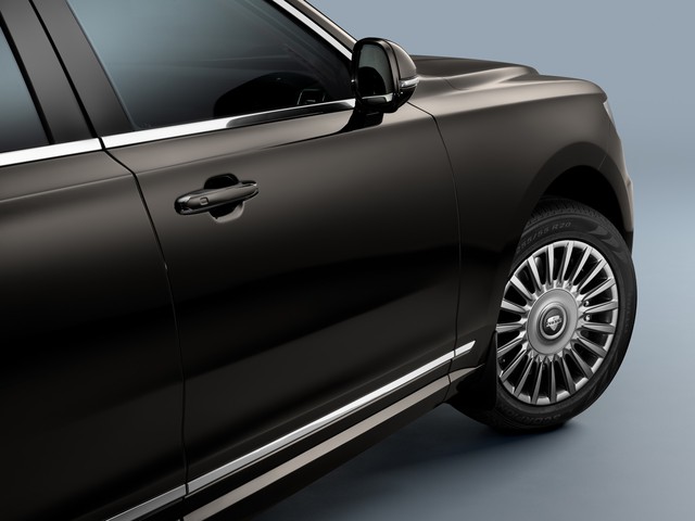 Sau xe Tổng thống, Rolls-Royce của nước Nga tiếp tục tung SUV siêu sang giá nửa triệu USD - Ảnh 6.