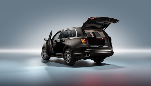 Sau xe Tổng thống, Rolls-Royce của nước Nga tiếp tục tung SUV siêu sang giá nửa triệu USD - Ảnh 5.
